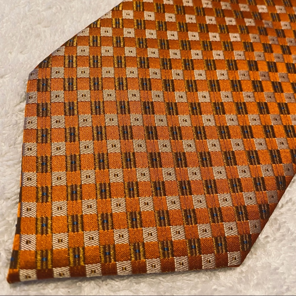 Brand New Super Stylish Tie By HERMOSA NEW YORK
